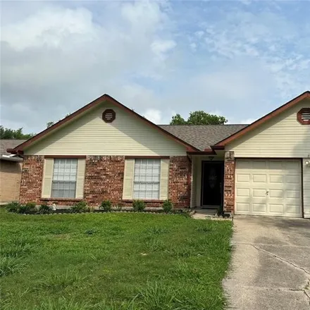 Rent this 3 bed house on 2820 Pickett Drive in League City, TX 77573
