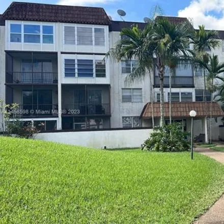 Buy this 1 bed condo on 7200 Northwest 17th Street in Sunrise Heights, Plantation