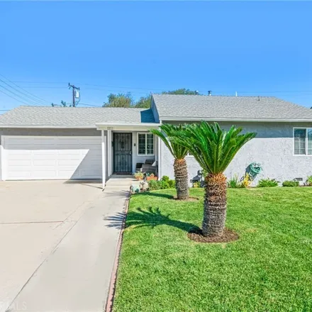 Buy this 2 bed house on 1211 East Oak Street in Anaheim, CA 92805