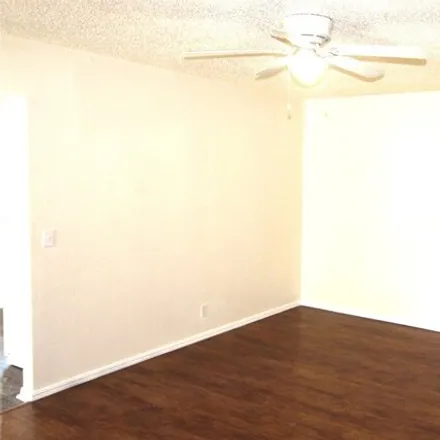 Image 4 - The Cedars, Chalmette Drive, Norman, OK 73071, USA - Apartment for rent