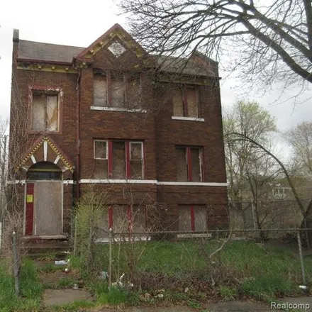 Buy this 28 bed house on Mack Avenue in Detroit, MI 48214