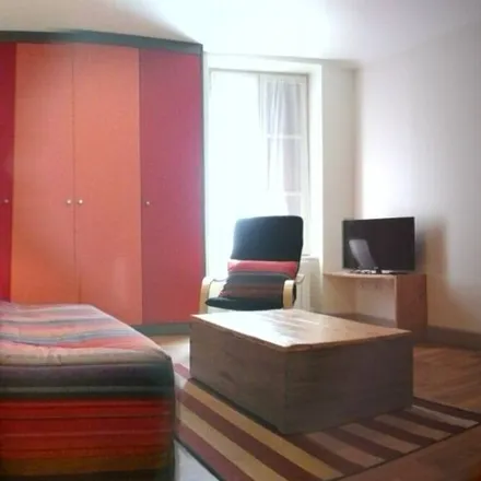 Rent this 2 bed apartment on 46090 Bellefont-La Rauze