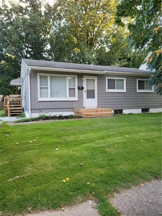 Buy this 3 bed house on 884 Sutherland Avenue in Akron, OH 44314