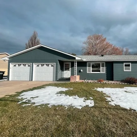 Buy this 5 bed house on 926 Division Street in Alma, NE 68920