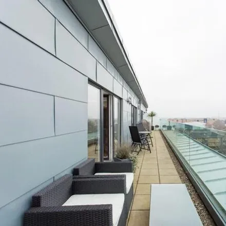 Rent this 2 bed apartment on 100 Minerva Street in Glasgow, G3 8BY