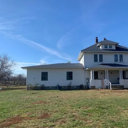 Buy this 7 bed house on State Route 104 in Westfall, Pickaway County
