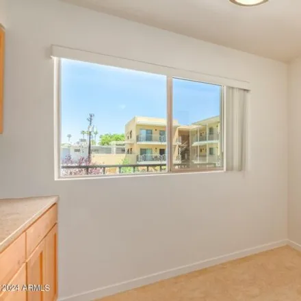 Image 7 - 530 West Whitton Avenue, Phoenix, AZ 85013, USA - Apartment for rent