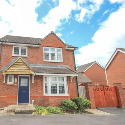 Image 1 - 8 Tinding Drive, Bristol, BS16 1FS, United Kingdom - House for sale