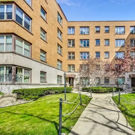 Buy this 1 bed condo on 2606-2610 West Balmoral Avenue in Chicago, IL 60625