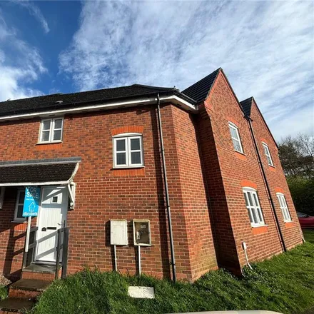 Rent this 3 bed townhouse on The Saplings in Madeley, TF7 5UJ