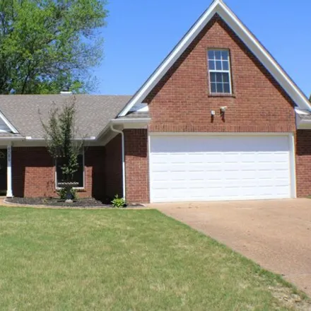 Buy this 3 bed house on 9034 Lakeside Drive in Olive Branch, MS 38654