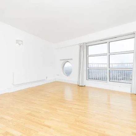 Image 3 - Cascades Tower, 4 Westferry Road, Canary Wharf, London, E14 8FQ, United Kingdom - Apartment for rent
