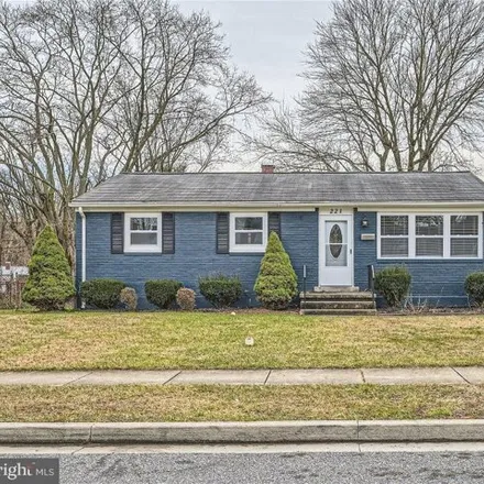 Rent this 4 bed house on 221 Homevale Road in Reisterstown, MD 21136