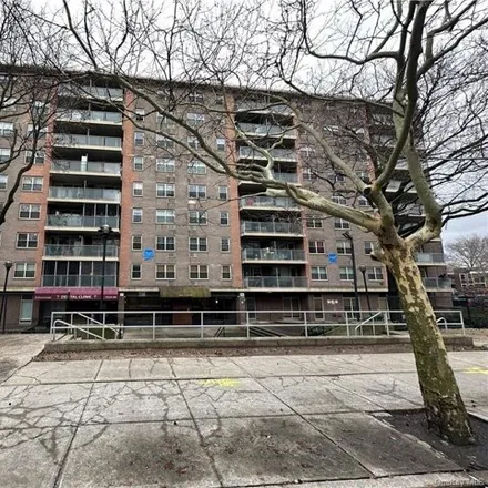 Buy this studio condo on 190 Cozine Avenue in New York, NY 11207