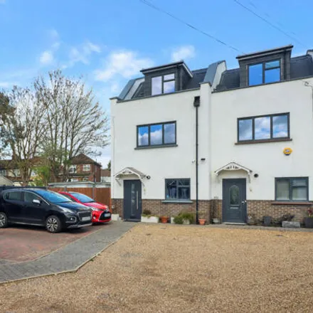 Rent this 3 bed townhouse on Sydney Road in London, SE2 9RY