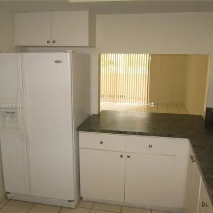 Image 8 - 10000 NW 80th Ct Apt 2309, Florida, 33016 - Condo for rent