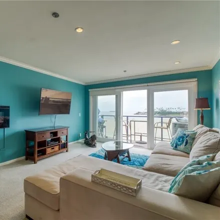 Rent this 2 bed condo on 49 South 3rd Place in Long Beach, CA 90802