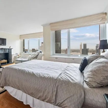 Image 4 - The Sheffield 57, 322 West 57th Street, New York, NY 10019, USA - Condo for sale