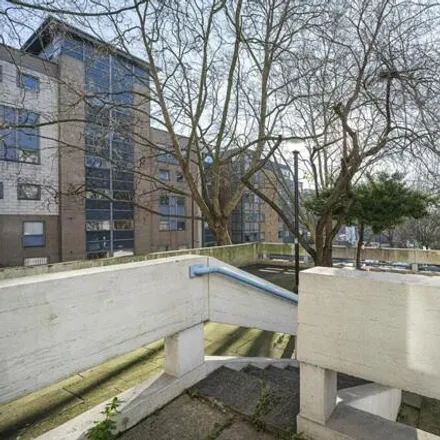 Image 8 - Foxcroft House, Pentonville Road, London, N1 9JL, United Kingdom - Apartment for sale