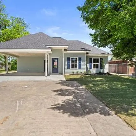 Buy this 3 bed house on 1626 California Street in Lake Charles, LA 70607