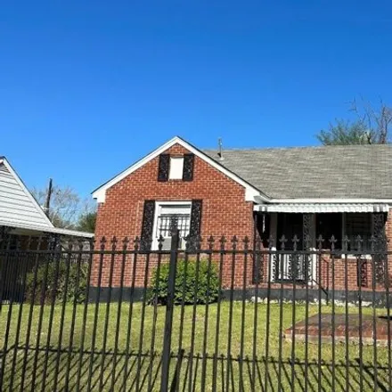 Buy this 3 bed house on 2379 Alameda Avenue in Memphis, TN 38108