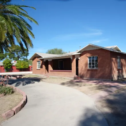 Rent this 3 bed house on 176 West Veterans Boulevard in Tucson, AZ 85713