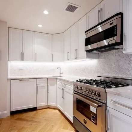 Rent this 1 bed apartment on 22 East 89th Street in New York, NY 10128