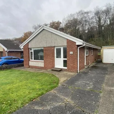 Buy this 3 bed house on Kingrosia Park in Clydach, SA6 5PL