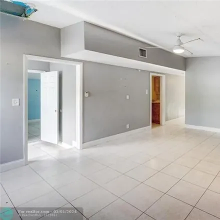 Image 7 - 1612 Northwest 16th Way, Fort Lauderdale, FL 33311, USA - House for sale