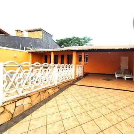 Buy this 3 bed house on Rua Terezinha Bobadilha in Vila Aparecida, Bragança Paulista - SP