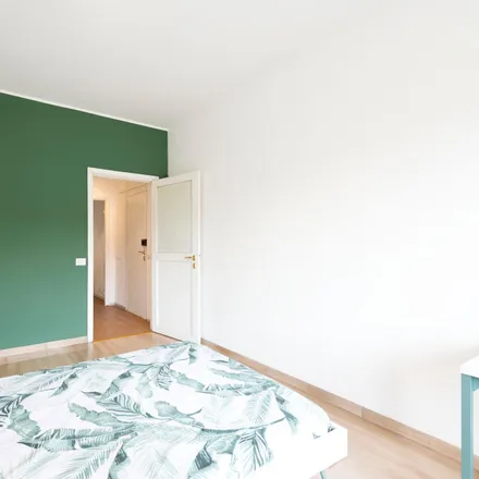 Rent this 6 bed room on Via Leopoldo Cicognara 4 in 20130 Milan MI, Italy