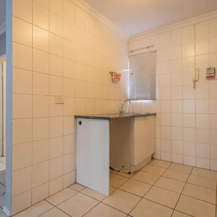 Image 4 - Coetzee Avenue, Roodepoort-Wes, Roodepoort, 1850, South Africa - Apartment for rent