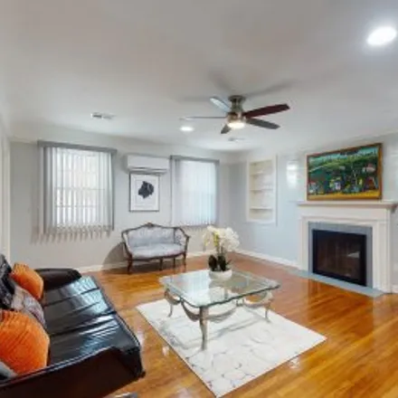 Buy this 4 bed apartment on 525 Durant Avenue in MidTown, Savannah