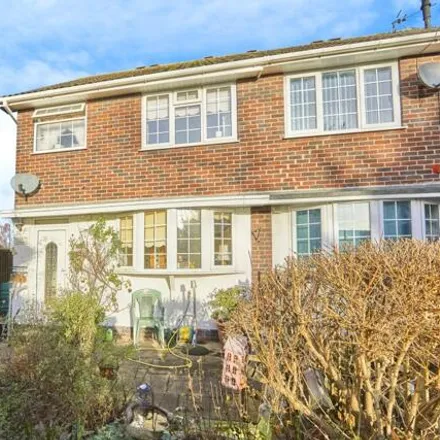 Buy this 3 bed house on 14 Kensington Close in Nottingham, NG9 6GR