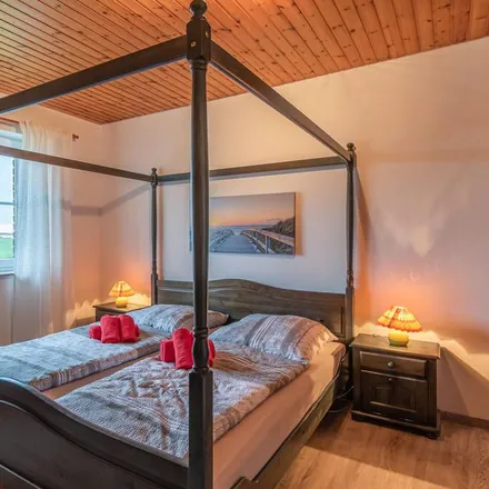 Rent this 2 bed house on Friedrichskoog in Spitze, Koogstraße