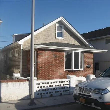 Rent this 3 bed house on 74 Minnesota Avenue in City of Long Beach, NY 11561