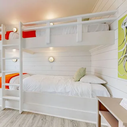Rent this 2 bed condo on Port Aransas in TX, 78373