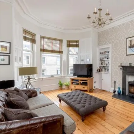 Image 2 - 76 Comely Bank Avenue, City of Edinburgh, EH4 1EL, United Kingdom - Apartment for sale