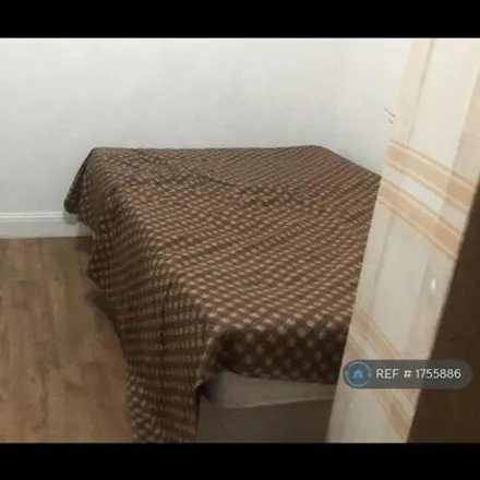 Image 4 - 34 Woodstock Road, London, E7 8ND, United Kingdom - House for rent