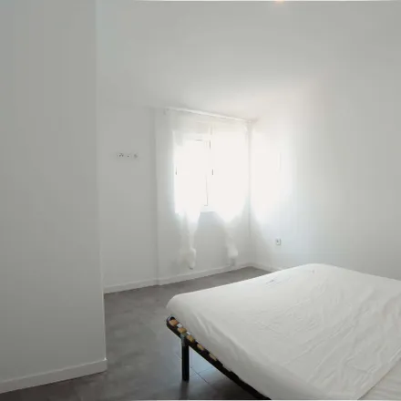 Image 2 - Calle de Antonio Zamora, 48, 28011 Madrid, Spain - Room for rent