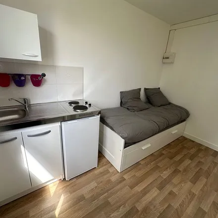 Rent this 1 bed apartment on 7 Rue de la Mairie in 29480 Le Relecq-Kerhuon, France