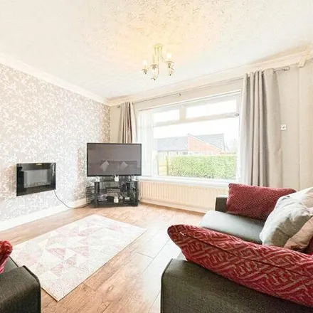 Image 5 - Knowl Hey Road, Knowsley, L26 9XA, United Kingdom - Townhouse for sale