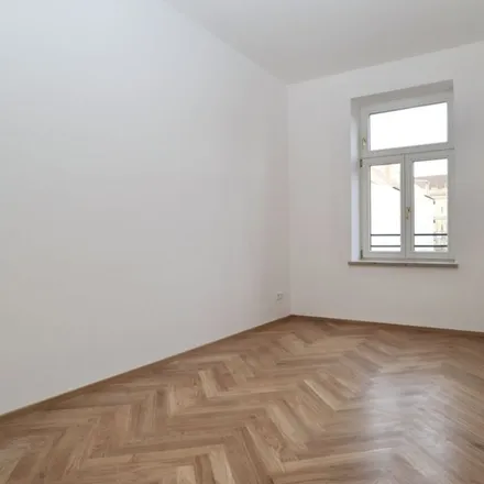 Rent this 5 bed apartment on Uhlandstraße 18 in 09130 Chemnitz, Germany