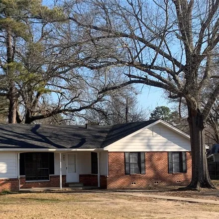 Buy this 4 bed house on 999 Cliff Street in Quitman, Wood County
