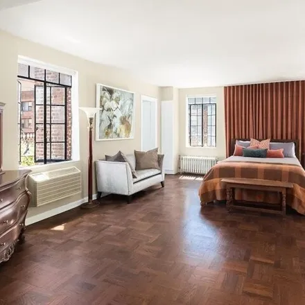 Buy this studio apartment on 324 41st Street in New York, NY 11232