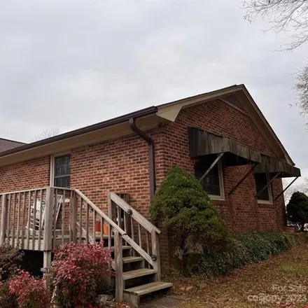 Image 2 - 7378 Reeps Grove Church Road, Cat Square, Lincoln County, NC 28168, USA - House for sale