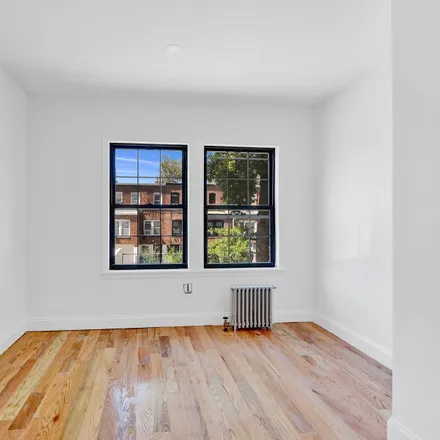Image 6 - 179-27 Selover Road, New York, NY 11434, USA - Townhouse for sale