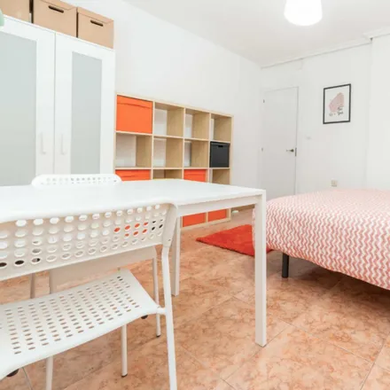 Image 3 - Carrer de Cuba, 79, 46006 Valencia, Spain - Room for rent