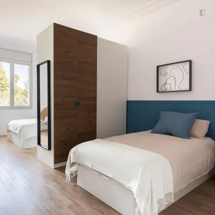 Rent this 8 bed room on Refugi climàtic Parc de Monterols in Carrer de Muntaner, 08006 Barcelona