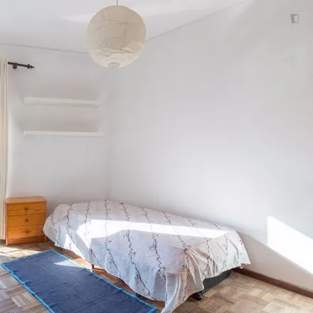 Rent this 4 bed room on Millennium bcp in Avenida do Conde, 4465-095 Matosinhos